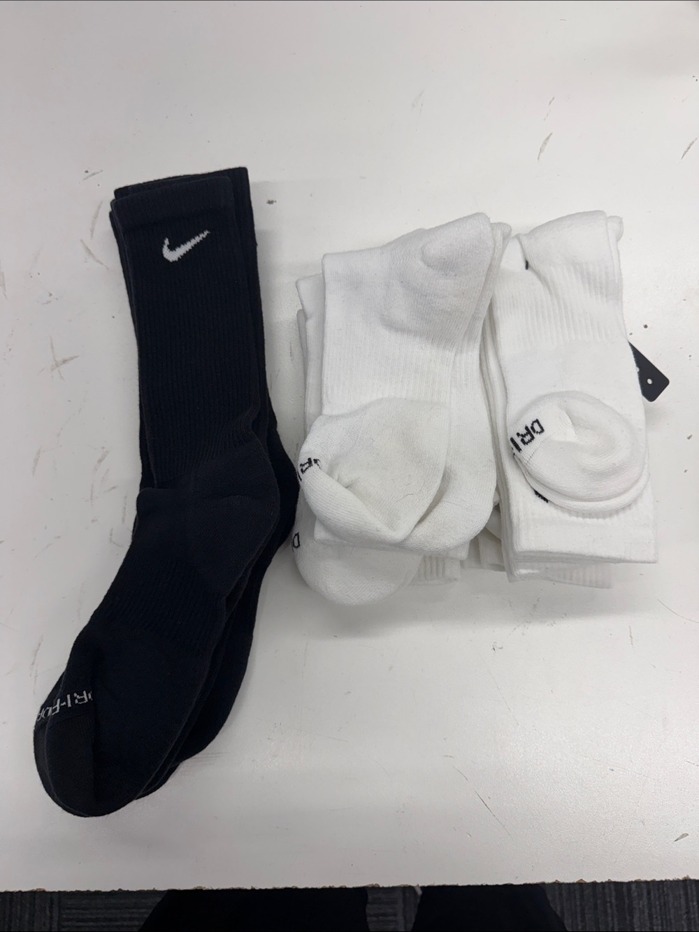 Nike Black and White Everyday Plus Large 8-12 Crew Socks - Mixed Pack 9 Pairs